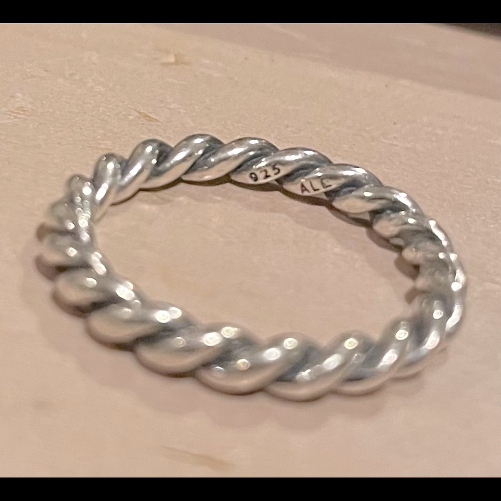 Pandora Twisted Rope stackable ring size 7.75